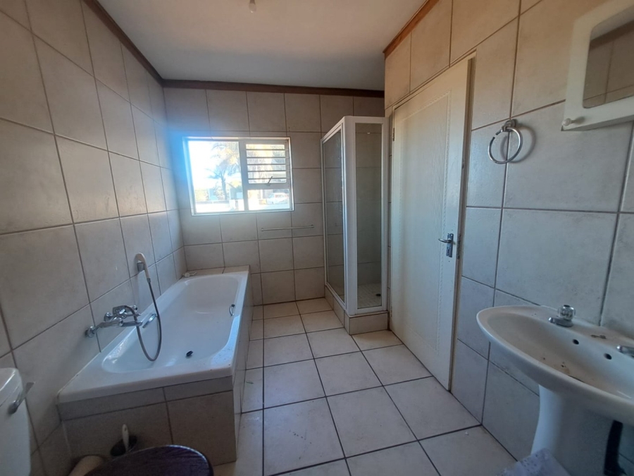 3 Bedroom Property for Sale in Baysvalley Free State